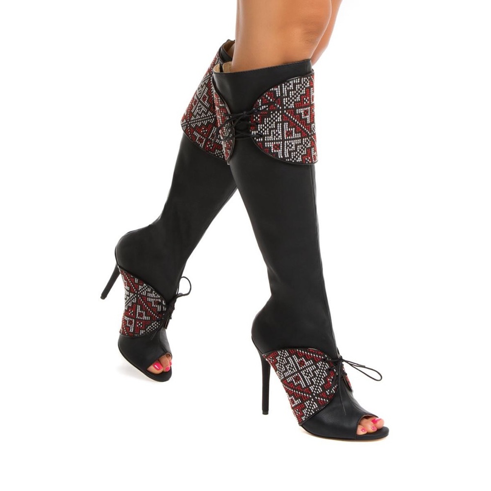 Chic peep toe boots by Gwen Stefani